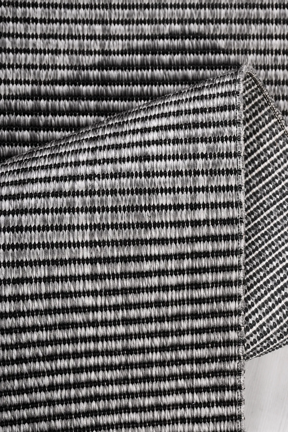 DELTA-Antrasit- Özel Ölçü-Mutfak, Koridor Halısı-Kaymaz Taban-Robot Süpürgeye Uyumlu-Kolay Temizlenebilir-Sisal-Uygun Fiyat