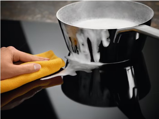 Electrolux - 300 Serisi  30 cm İndüksiyonlu Vitroseramik Ankastre Ocak