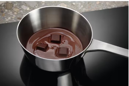 Electrolux - 300 Serisi  30 cm İndüksiyonlu Vitroseramik Ankastre Ocak