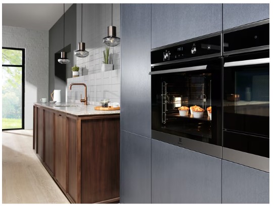 Electrolux - 600 Serisi SteamBake Buhar Destekli AquaClean Temizleme Sistemli 65 lt Siyah Ankastre Fırın
