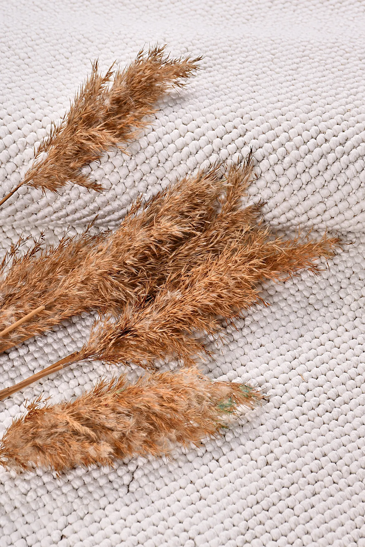 PARLA-Beyaz- Özel Ölçü- Oturma Odası, Koridor, Yatak Odası Halısı- Robot Süpürgeye Uyumlu-Kolay Temizlenebilir- Uygun Fiyat