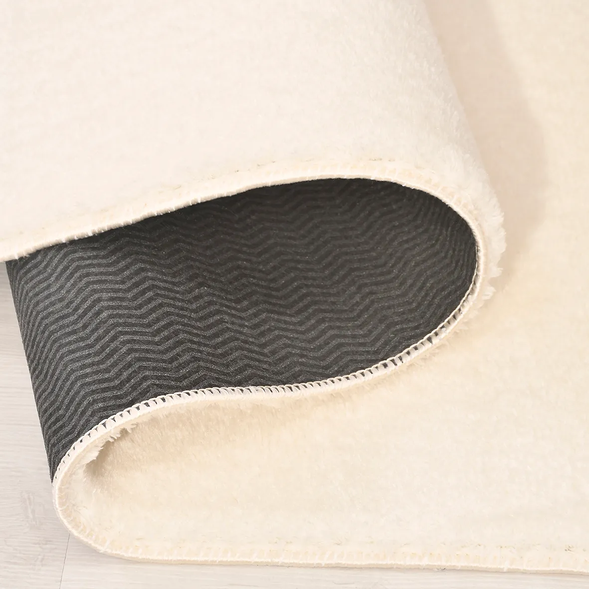 POLY Peluş Post Şeklinde Halı- Salon-Antre-Oturma Odası-Yumuşak-Kaymaz Taban-Yıkanabilir–Modern-Uygun Fiyat