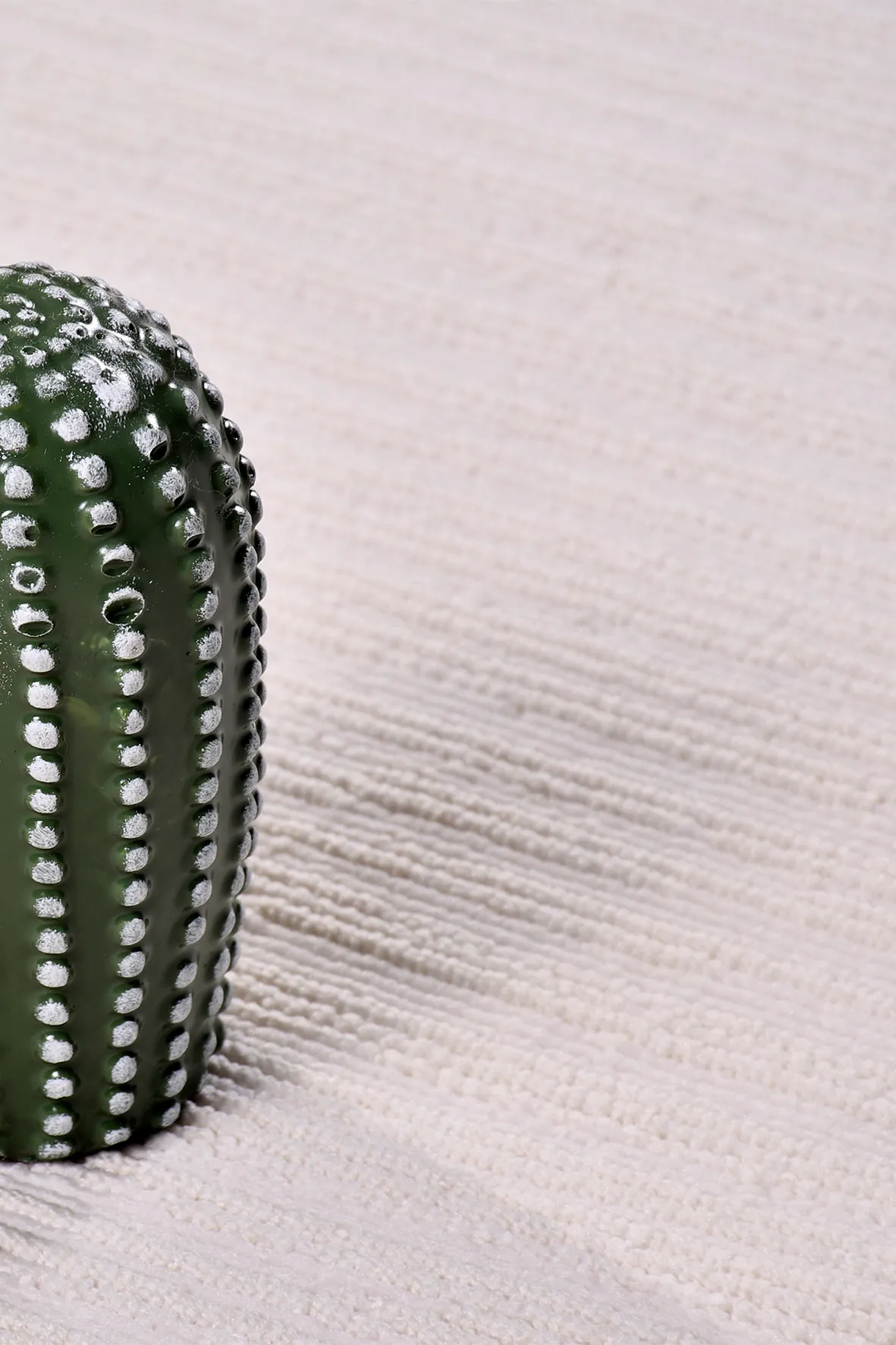 ROSA-Krem- Özel Ölçü- Oturma Odası, Koridor, Yatak Odası Halısı- Robot Süpürgeye Uyumlu-Kolay Temizlenebilir- Uygun Fiyat