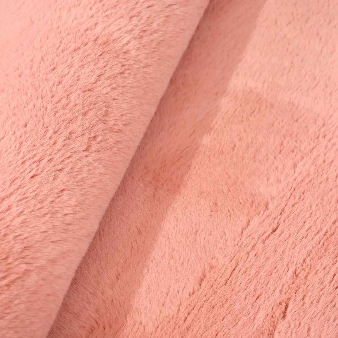 Tavşan Poly Peluş Halı - Rose -Yüksek Kalite-Ekstra Yumuşak - Kaymaz Özel Tabanlı - Özel Ölçü